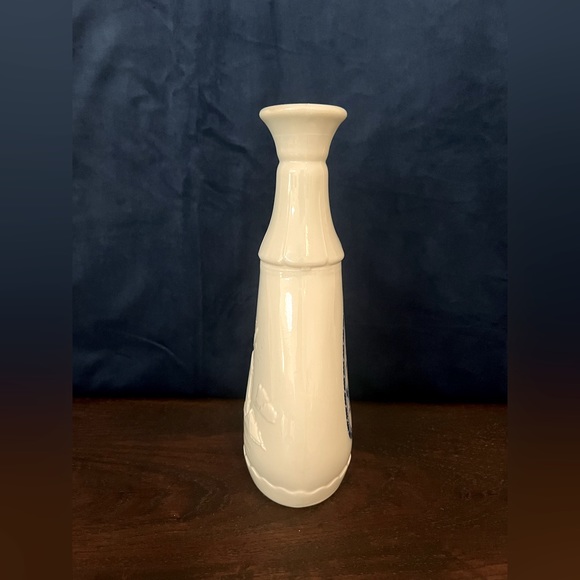 Vintage Liquor Bottle Federal Law Forbids Sale Re-use Pitcher Sailboats Windmill - Picture 6 of 7